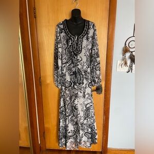 Va Va Voom Elegant Black and White Dress